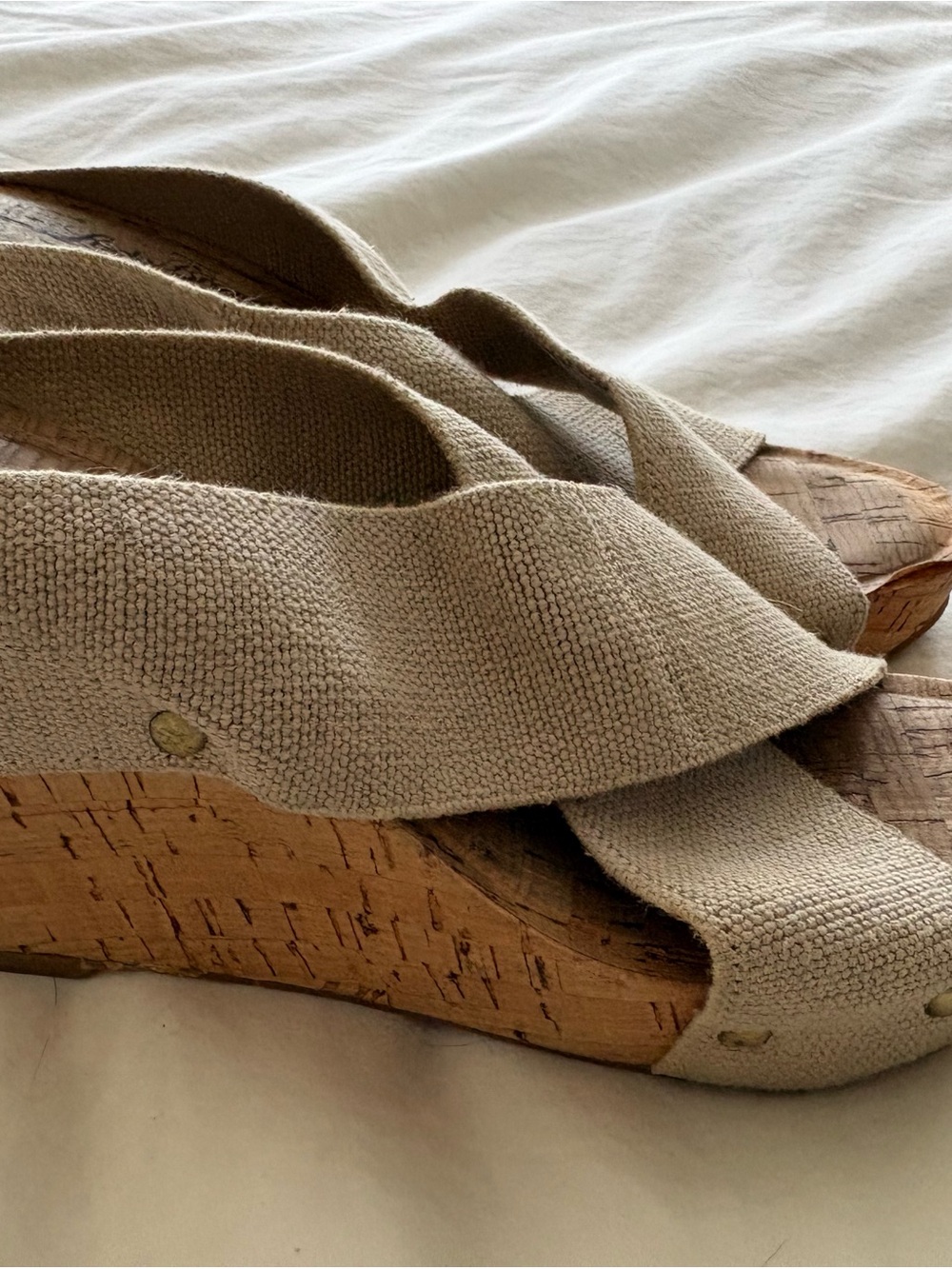 Lucky Brand Beige/Tan Fabric Cork Wedge Sandals slip on open toe